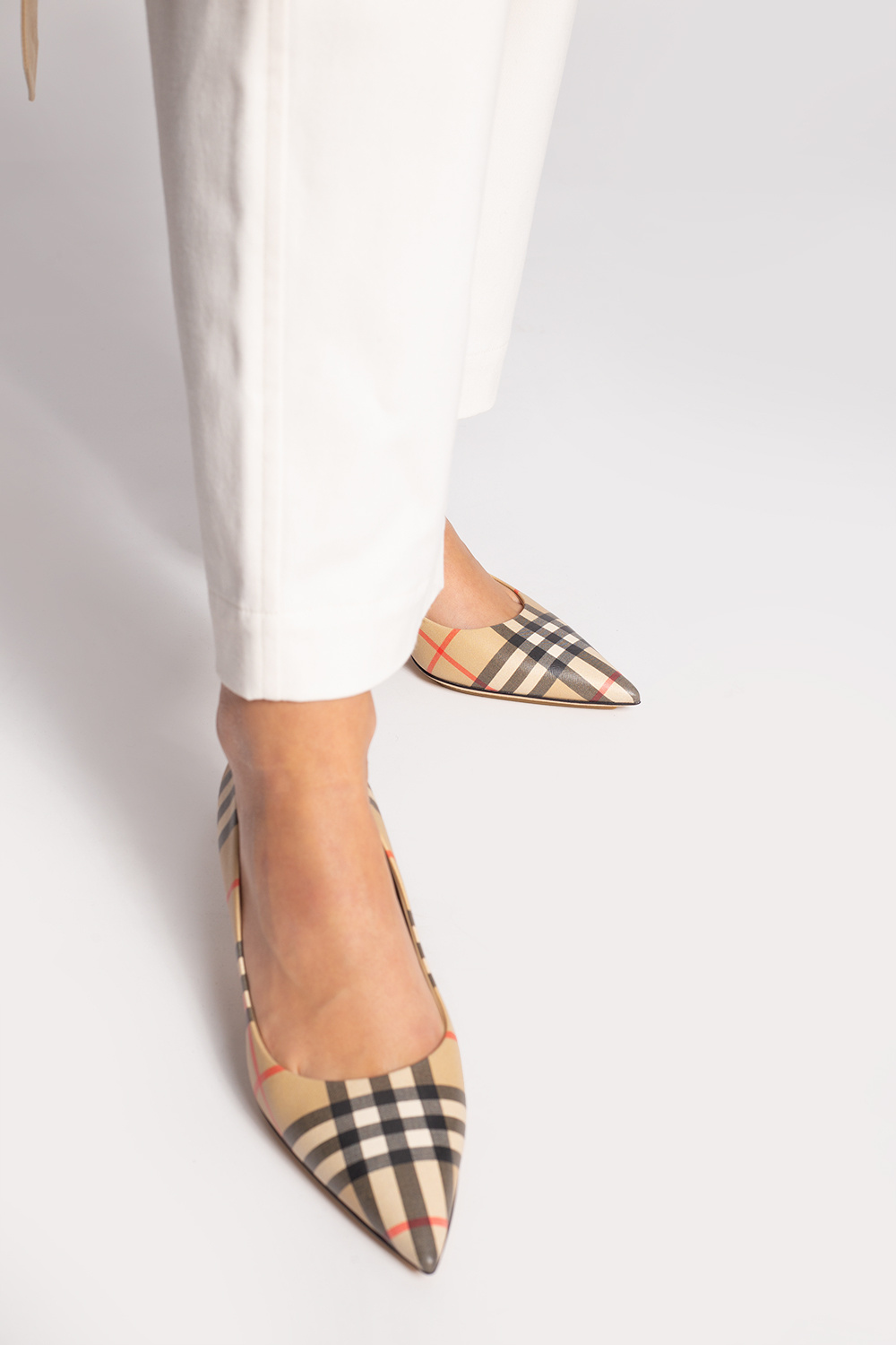 Burberry best sale pumps shoes